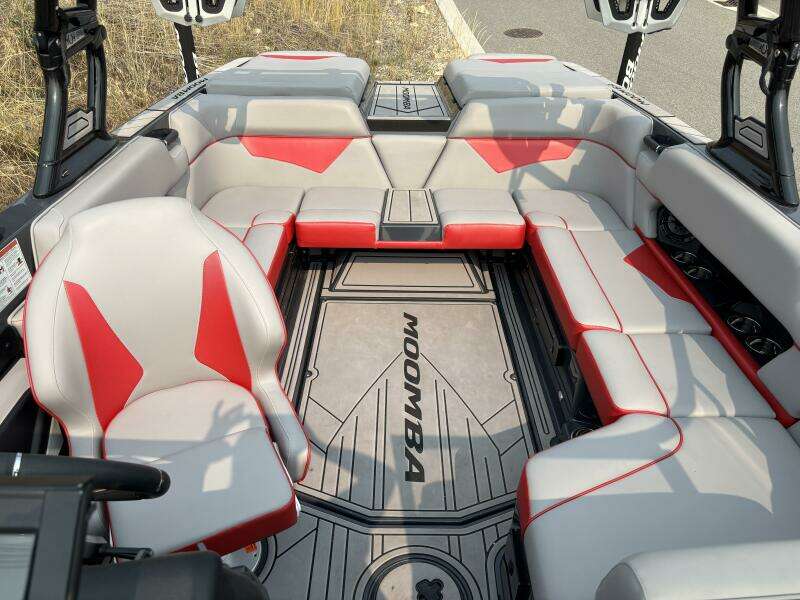 21ft Moomba Yacht For Sale