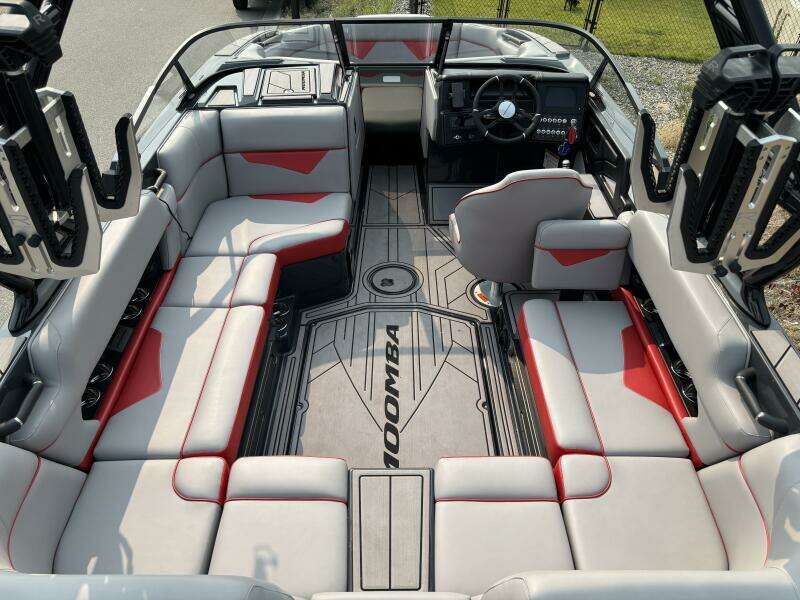 21ft Moomba Yacht For Sale