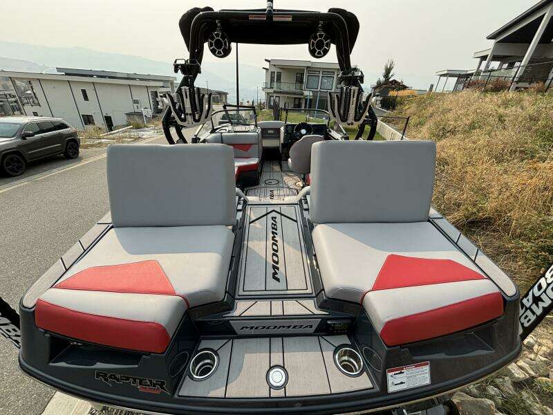 21ft Moomba Yacht For Sale