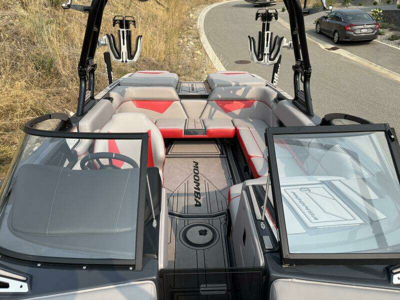 21ft Moomba Yacht For Sale