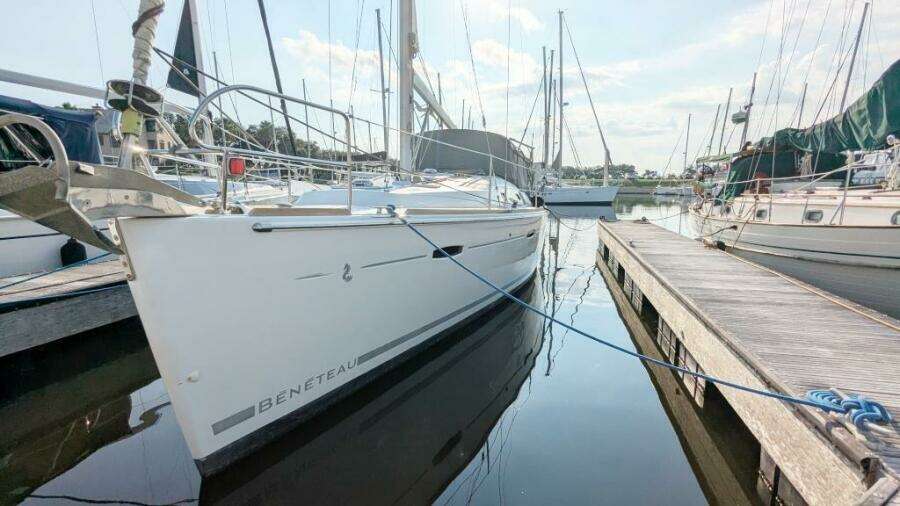 SERENITE 40ft Beneteau Yacht For Sale