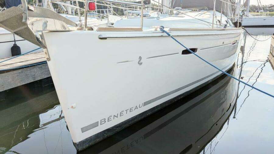 SERENITE 40ft Beneteau Yacht For Sale