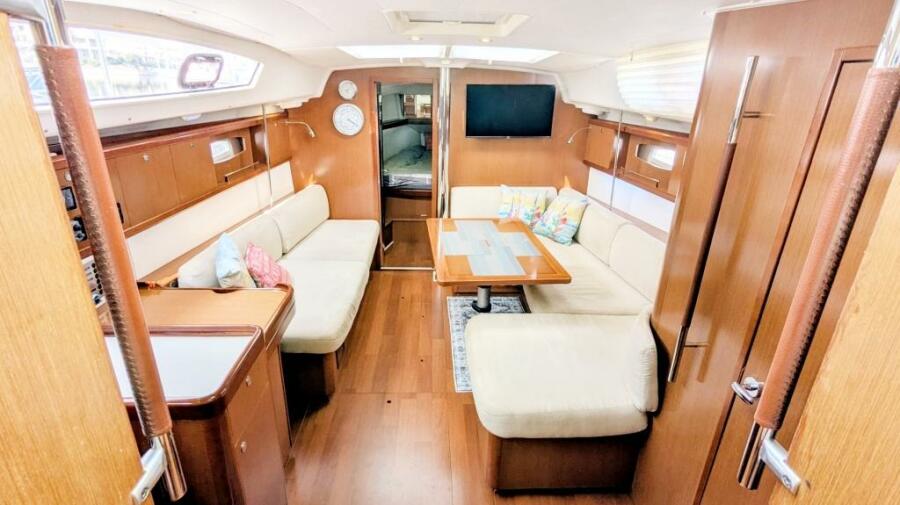 2012 Beneteau 40