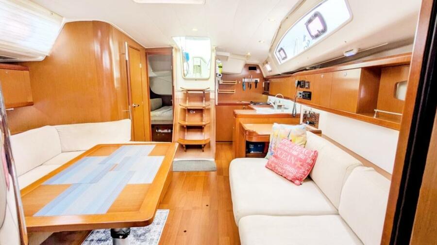 2012 Beneteau 40