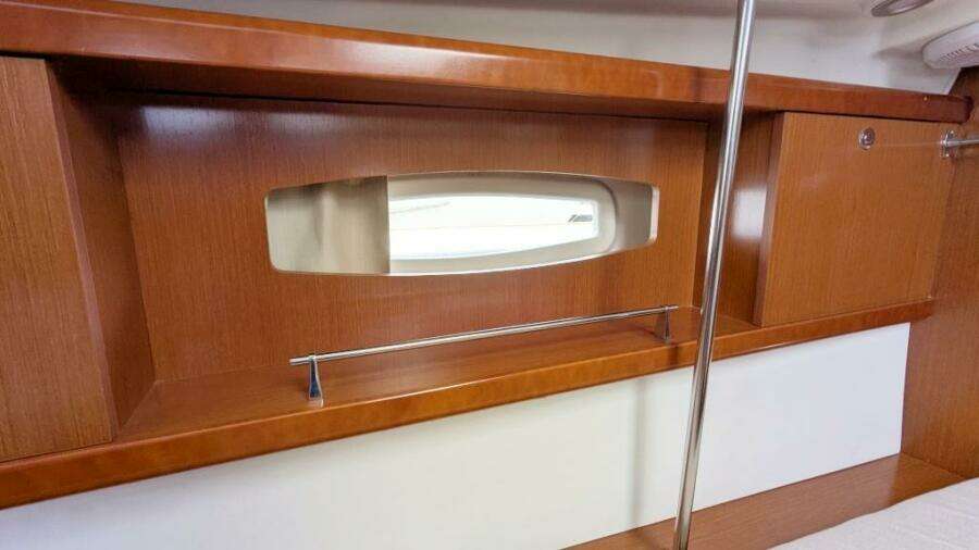 SERENITE 40ft Beneteau Yacht For Sale