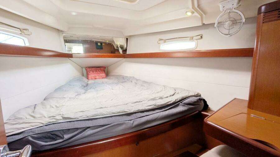 SERENITE 40ft Beneteau Yacht For Sale