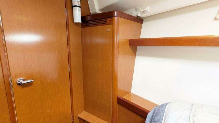 SERENITE 40ft Beneteau Yacht For Sale