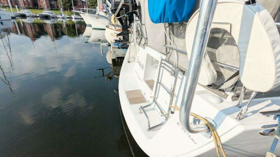 SERENITE 40ft Beneteau Yacht For Sale