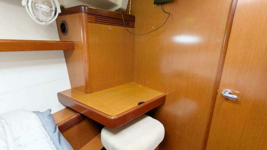 SERENITE 40ft Beneteau Yacht For Sale
