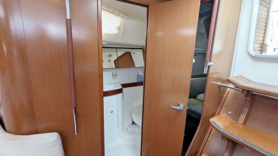 SERENITE 40ft Beneteau Yacht For Sale