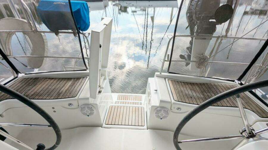 SERENITE 40ft Beneteau Yacht For Sale