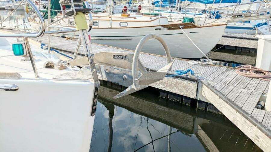 SERENITE 40ft Beneteau Yacht For Sale