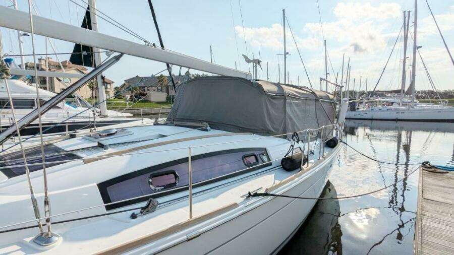 SERENITE 40ft Beneteau Yacht For Sale