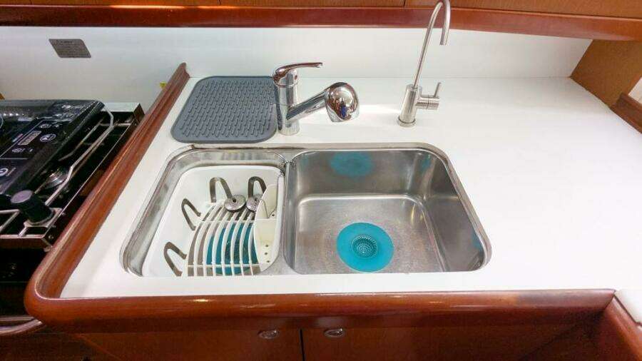 SERENITE 40ft Beneteau Yacht For Sale
