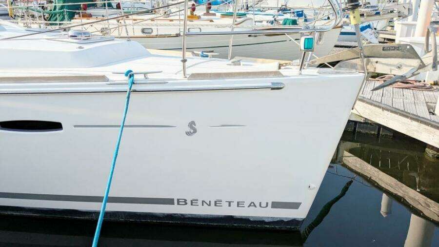 SERENITE 40ft Beneteau Yacht For Sale