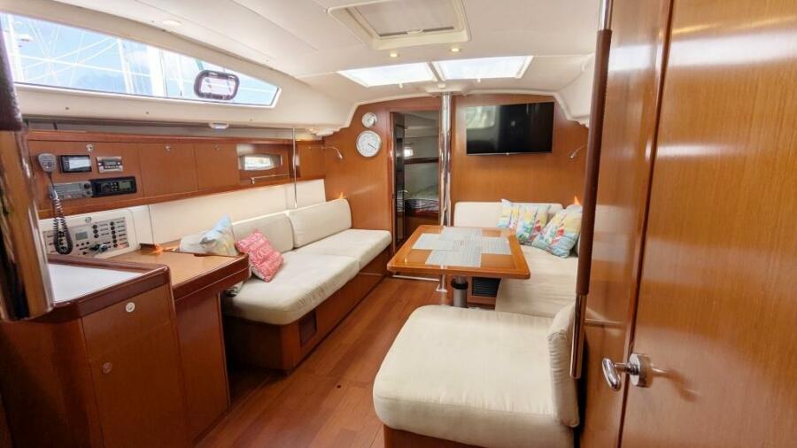 2012 Beneteau 40