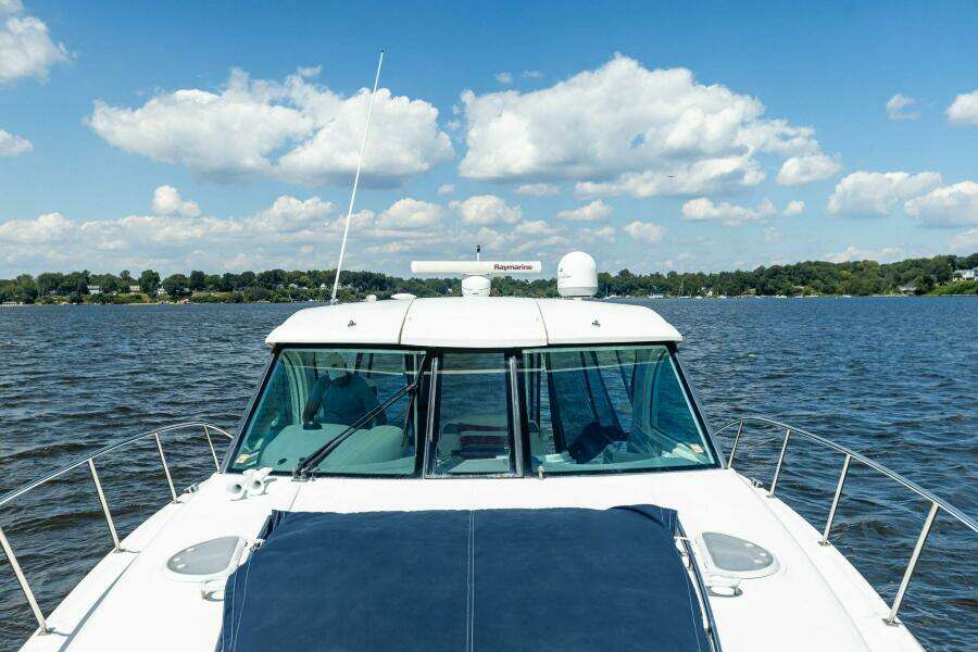 2007 Cruisers 390 Express Cruiser 'Bay Burns'