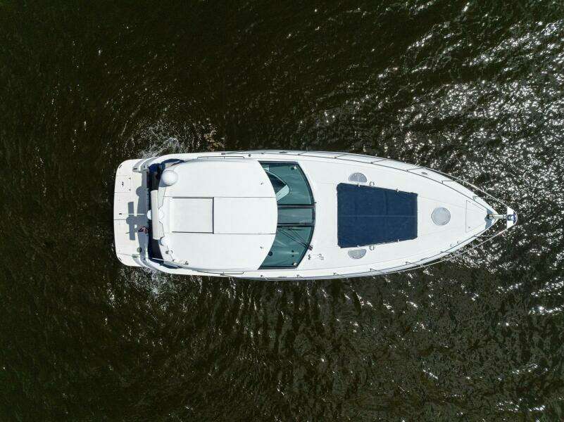 2007 Cruisers 390 Express Cruiser 'Bay Burns'