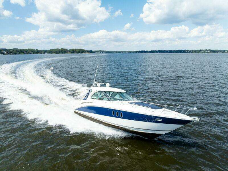 2007 Cruisers 390 Express Cruiser 'Bay Burns'