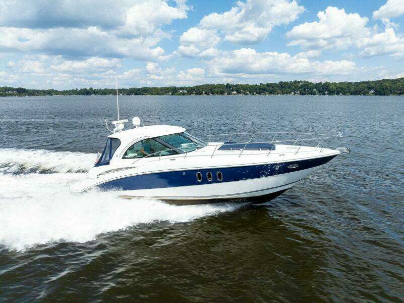 2007 Cruisers 390 Express Cruiser 'Bay Burns'