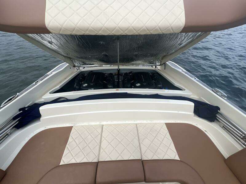 Top Flight II 28ft Chris Craft Yacht For Sale