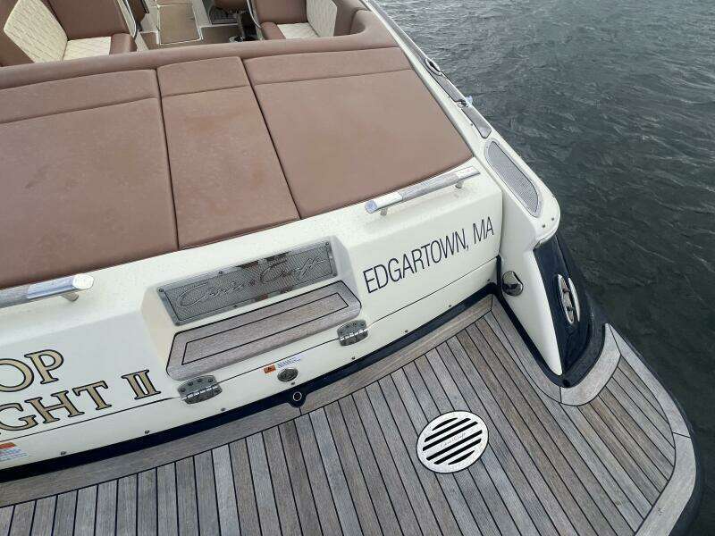 Top Flight II 28ft Chris Craft Yacht For Sale