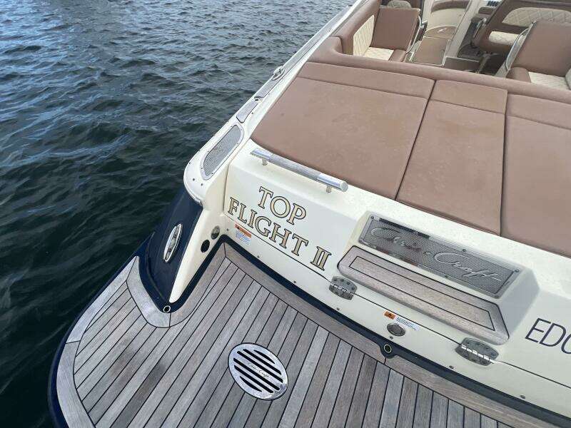 Top Flight II 28ft Chris Craft Yacht For Sale
