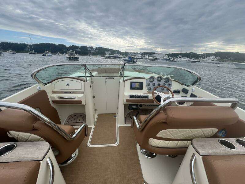 Top Flight II 28ft Chris Craft Yacht For Sale