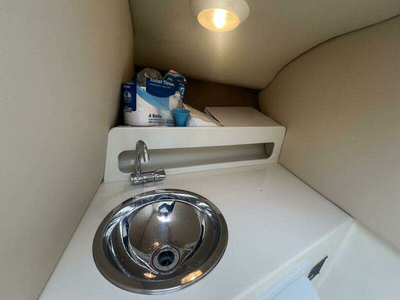 Top Flight II 28ft Chris Craft Yacht For Sale