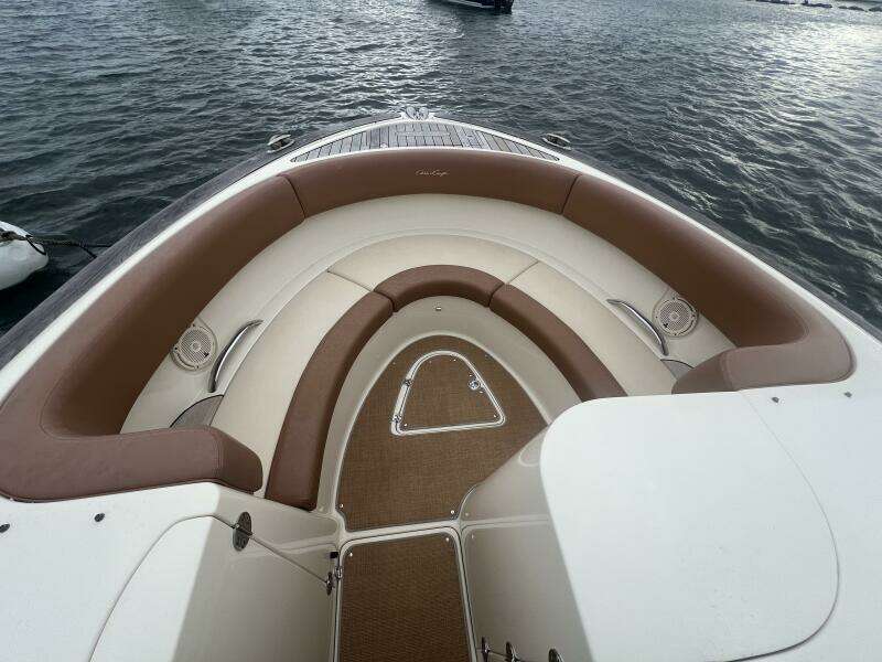 Top Flight II 28ft Chris Craft Yacht For Sale