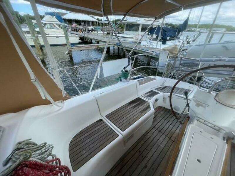 At Last 43ft Beneteau Yacht For Sale