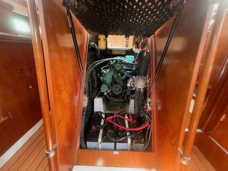 At Last 43ft Beneteau Yacht For Sale