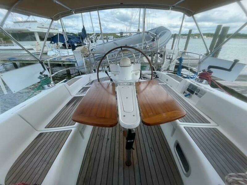 At Last 43ft Beneteau Yacht For Sale