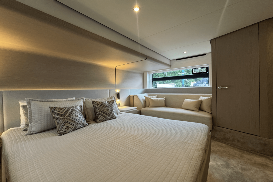 53ft Azimut Yacht For Sale