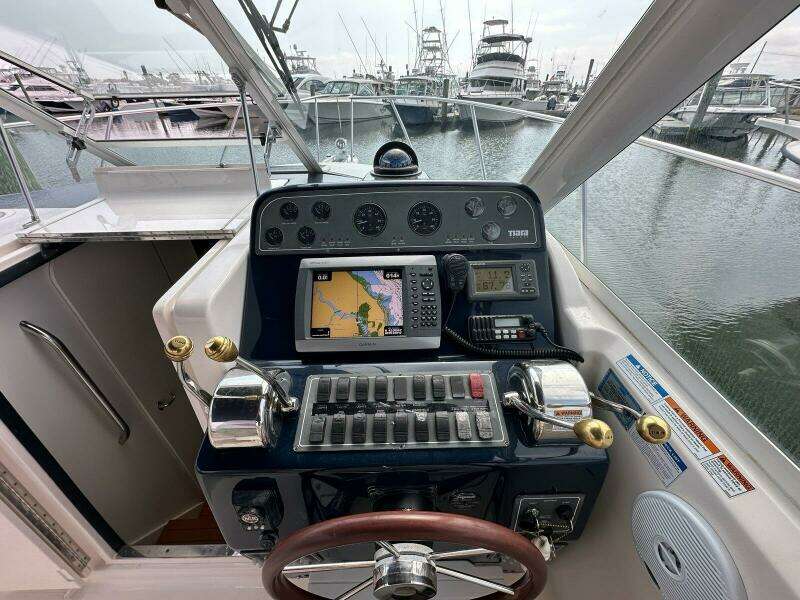 News Buoy II 29ft Tiara Yachts Yacht For Sale