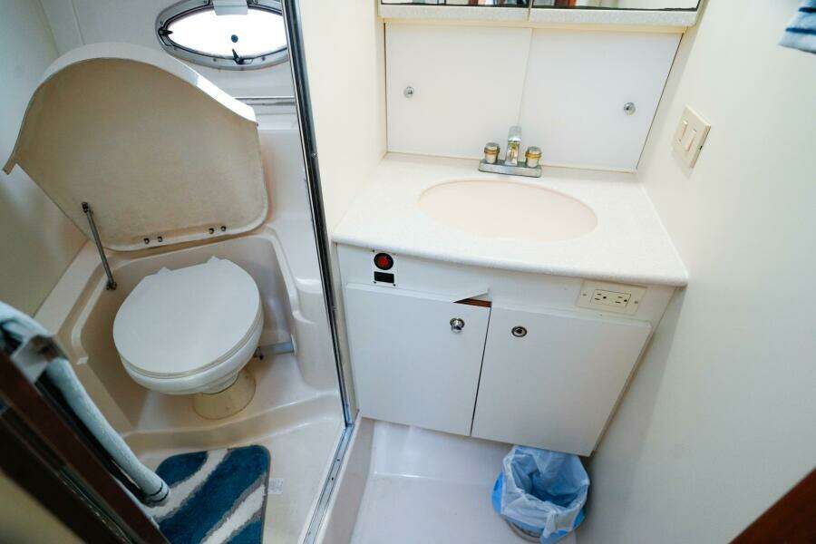 Knot So Fast 41ft Silverton Yacht For Sale