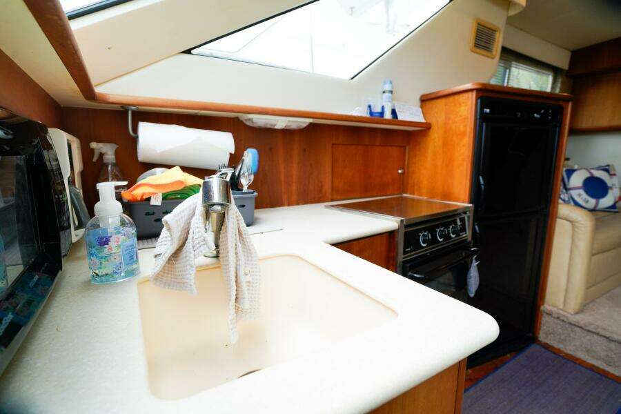 Knot So Fast 41ft Silverton Yacht For Sale