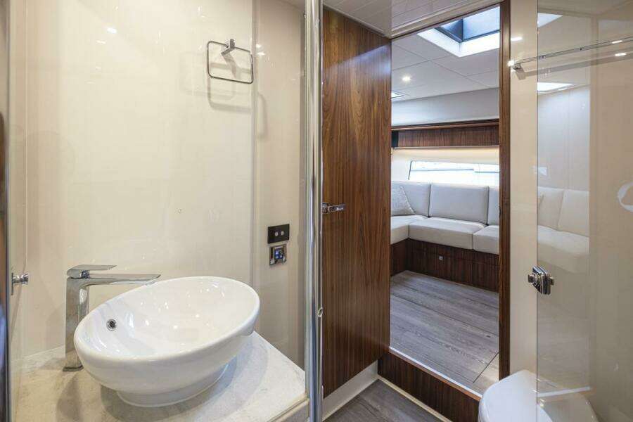 Lucky Dog 50ft Riviera Yacht For Sale