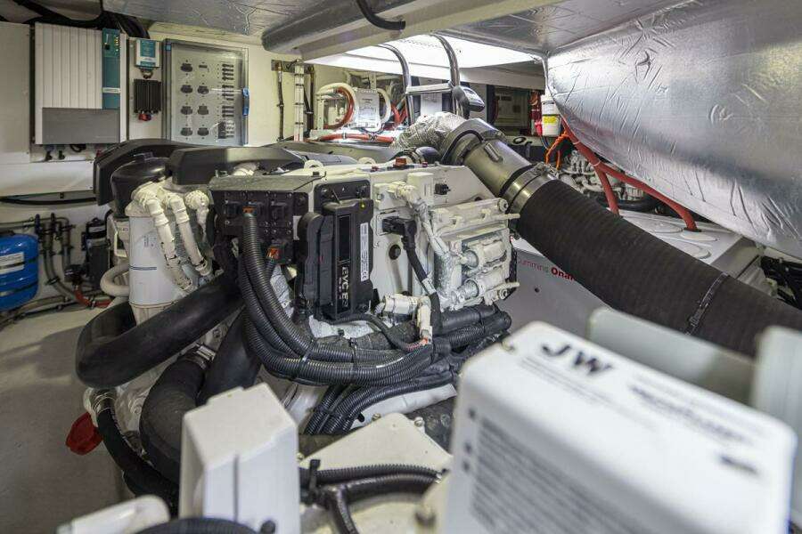 Lucky Dog 50ft Riviera Yacht For Sale