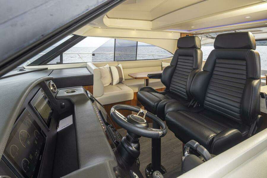 Lucky Dog 50ft Riviera Yacht For Sale