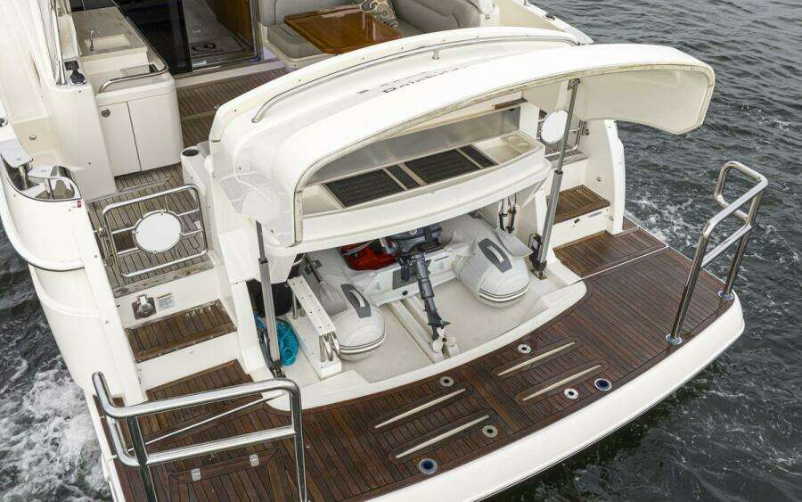 Lucky Dog 50ft Riviera Yacht For Sale