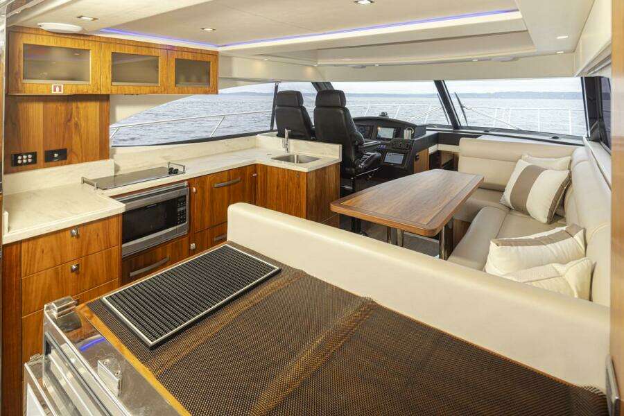 Lucky Dog 50ft Riviera Yacht For Sale