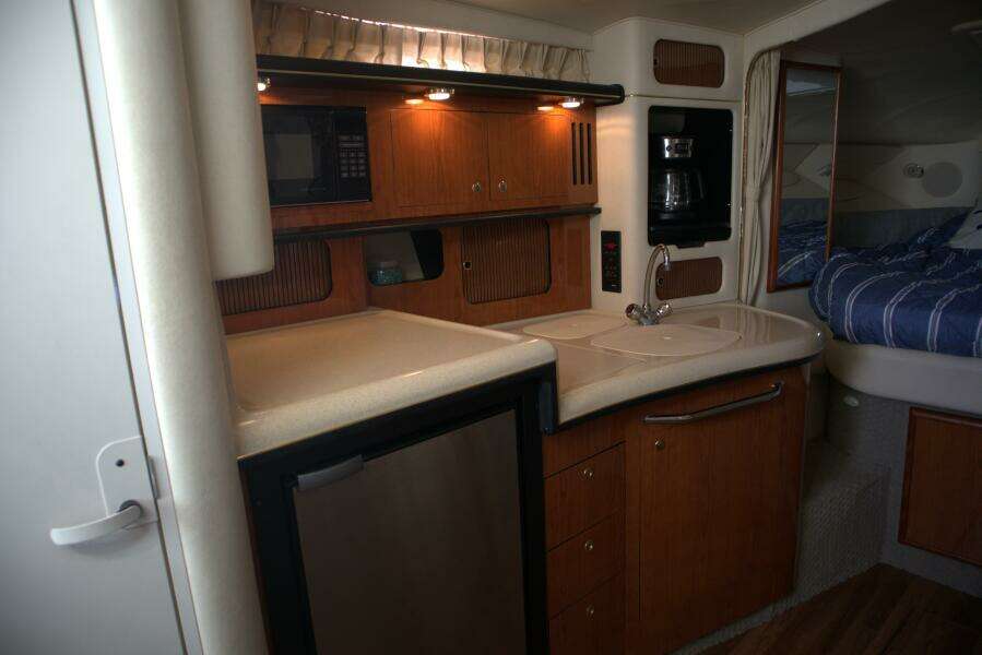36ft Sea Ray Yacht For Sale