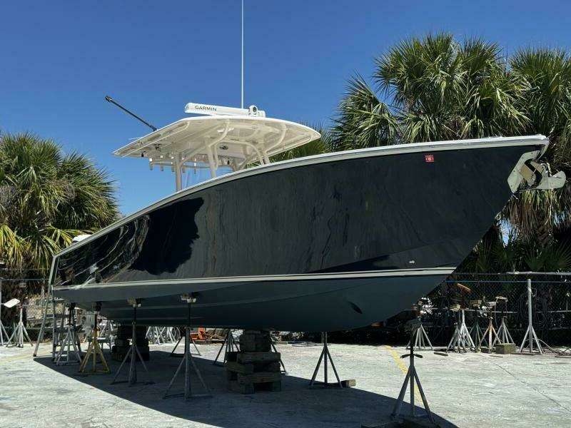 Playpen 38ft Jupiter Yacht For Sale