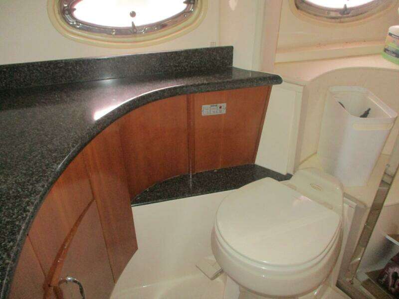 46ft Carver Yacht For Sale