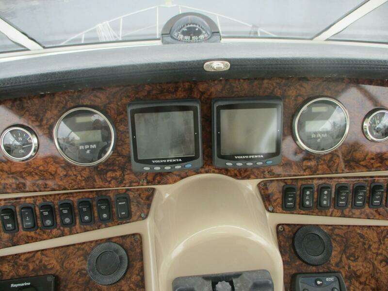 46ft Carver Yacht For Sale