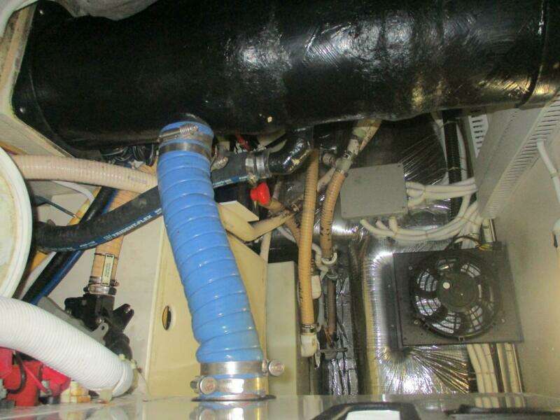 46ft Carver Yacht For Sale