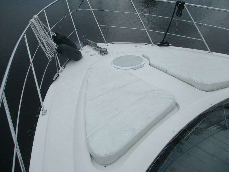 46ft Carver Yacht For Sale