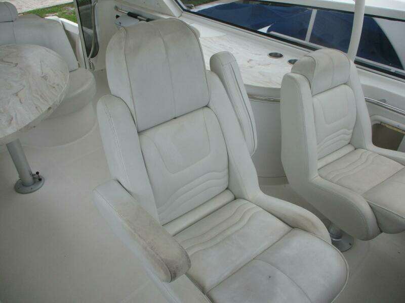 46ft Carver Yacht For Sale