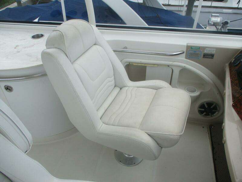46ft Carver Yacht For Sale